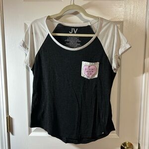 Jac Vanek “Pizza cant break my heart” shirt